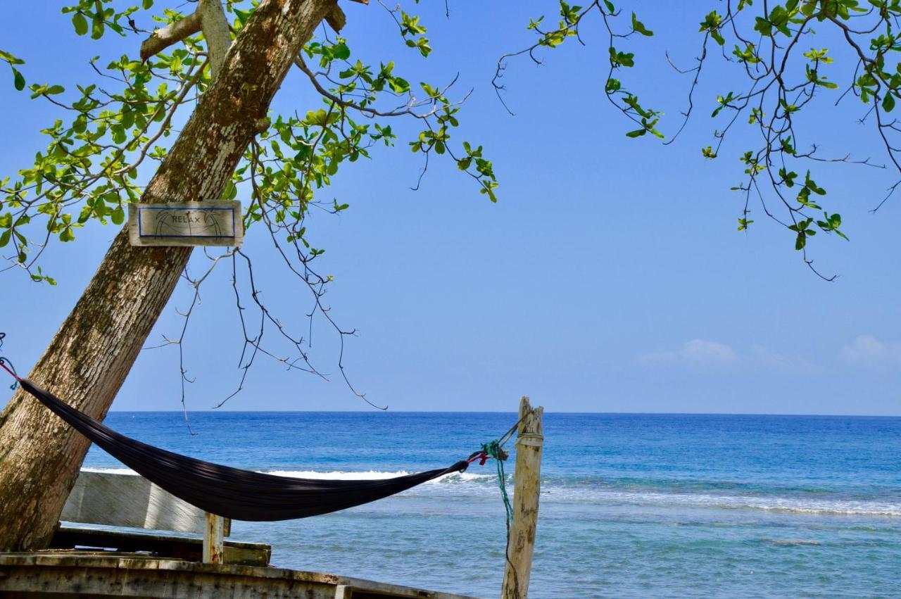 Pristine Paradise Dive Resort - Togean Islands, Una Una Pulau Unauna Экстерьер фото